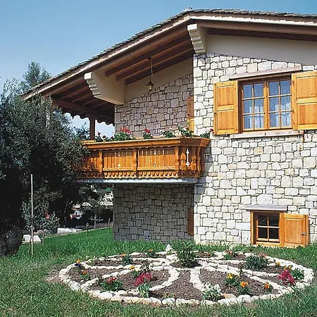 Dreaming Trees Maisonette Villa